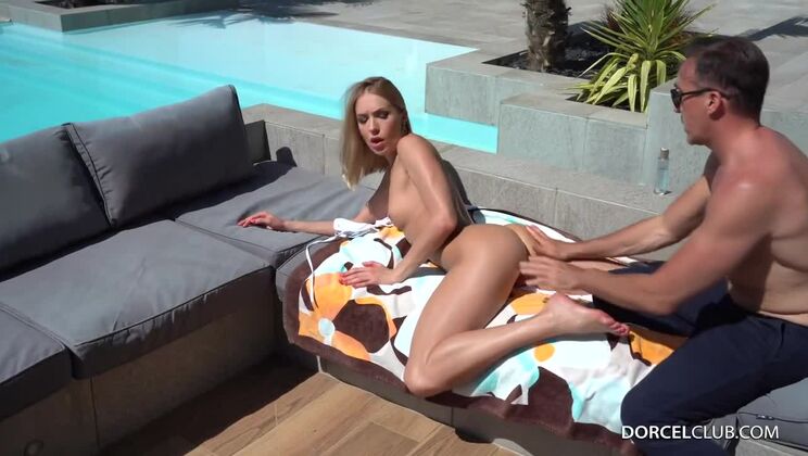 Angelika Grays Outdoor Cumshot Blonde