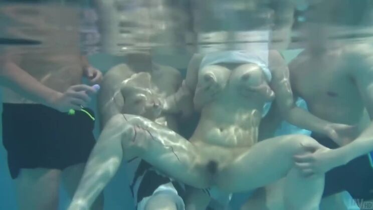 [JavHD] - Mature Asian Suzuna Komiya takes cock deep in her mouth - Suzuna Komiya