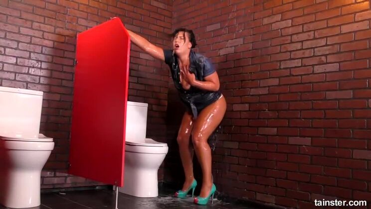 Aisha Bahadur's Wild Ride with a Cum-Shooting Dildo