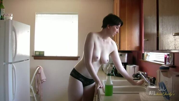 Watch Inara Byrne Clean Naked and Unashamed