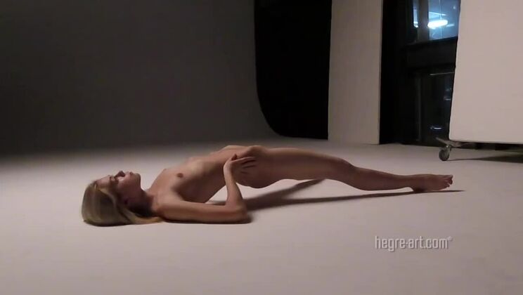 [Hegre] - Amateur Margot Gets Down - Margot