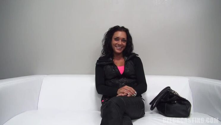 Juicy Brunette Linda - Czech Casting Porn