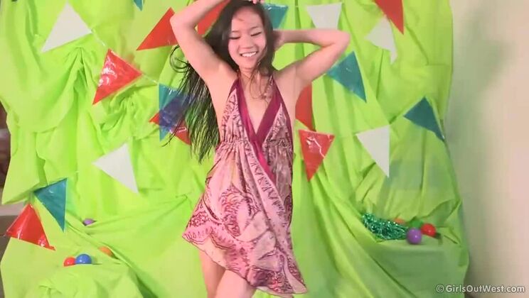 Brunette June Gets Groovy