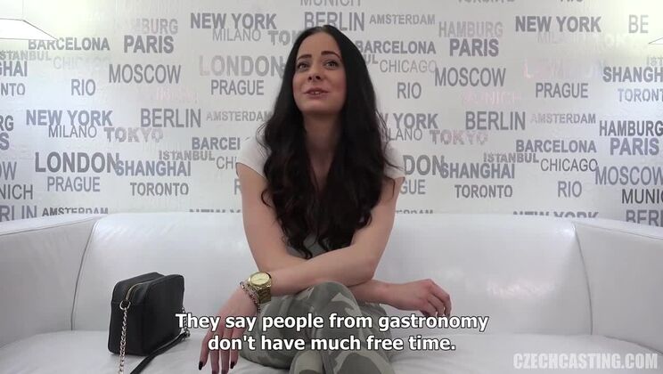 Casting Czech Brunette Teen Lucie