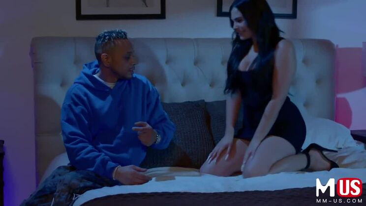 Violet Starr - Brunette, Big Tits, Cumshot