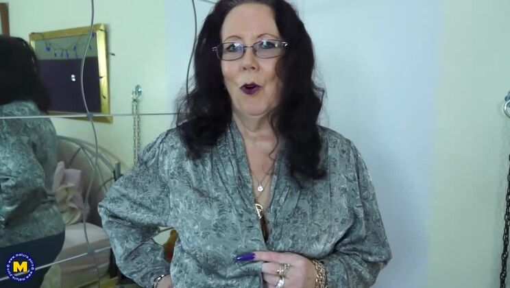 Big Tits Zadi Gets Intimate