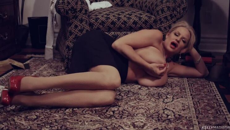 [KellyMadison] - Blonde Bombshell Kelly Madison Strikes Again - Kelly Madison