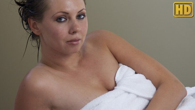 [SelfDesire] - Solo Fun with Darla