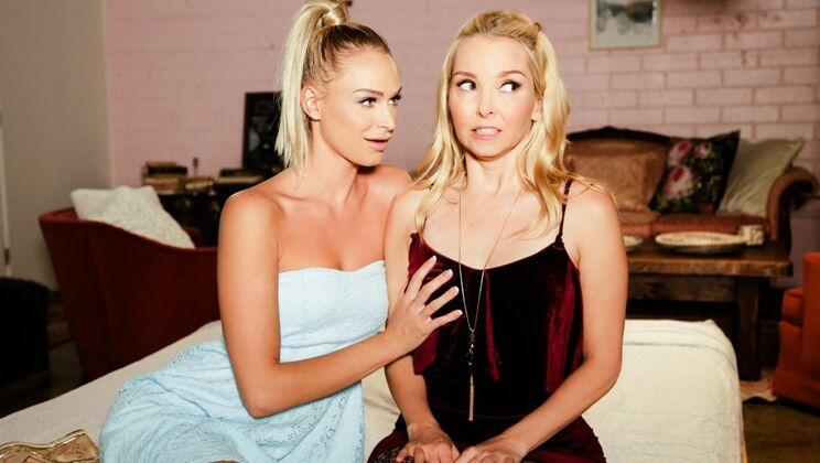 College Girl Loves Stepmom's Body