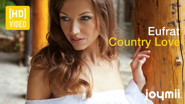 [Joymii] - Shaved Brunette Solo Action in the Wild - Eufrat Mai