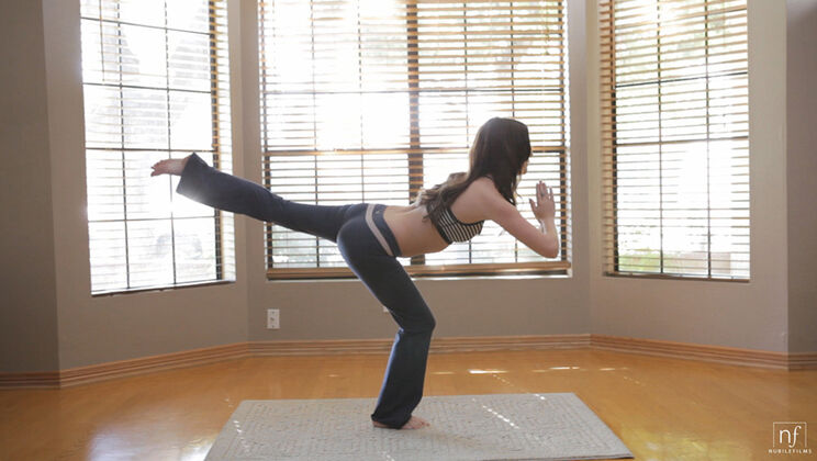 Brunette Jayden Taylors' Tan Lines on Display