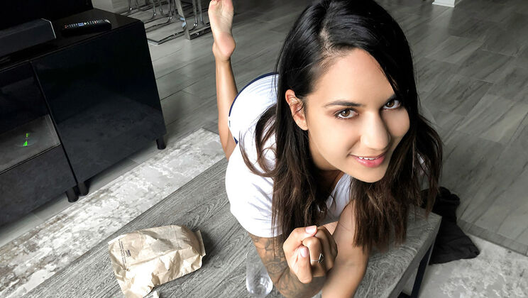 [MYLF] - Stimulating MILF with Elliott Amell - Alexis Zara - Elliott Amell