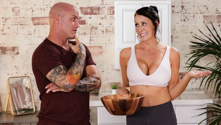 [NuruMassage] - Massage Leads to Hot Blowjob! - Reagan Foxx - Derrick Pierce