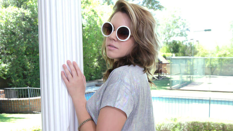 [TeenPies] - Pussy Whisperer or Snitch - David Loso - Summer Lace