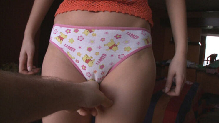 [WowGirls] - Sasha’s Shaved and Swallow - Sasha