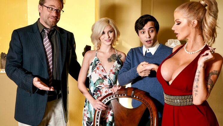 [Brazzers] - Tattooed Women Love Footplay