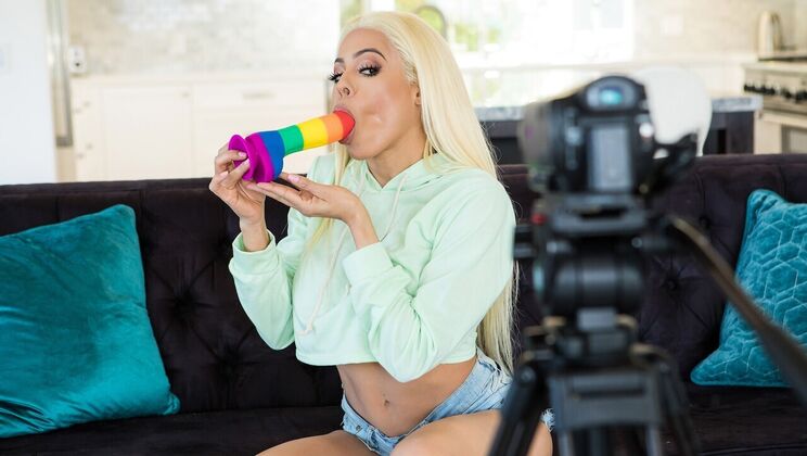 Pornstar Luna Star's Intimate Sex Tips