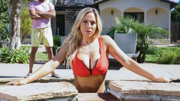 [Brazzers] - Shaved Pussy Olivia Austin Gets Fucked Doggystyle - Olivia Austin - Ricky Johnson