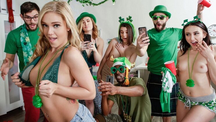 [DareDorm] - Pussy Licking Party with Logan Long - Logan Long - Kali Roses - Kat Monroe - Miki Cruz