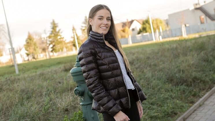 Casino Cash and Natural Tits