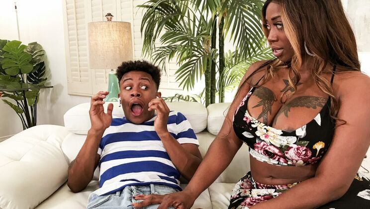 Tattooed Temptress Loves it Loud!