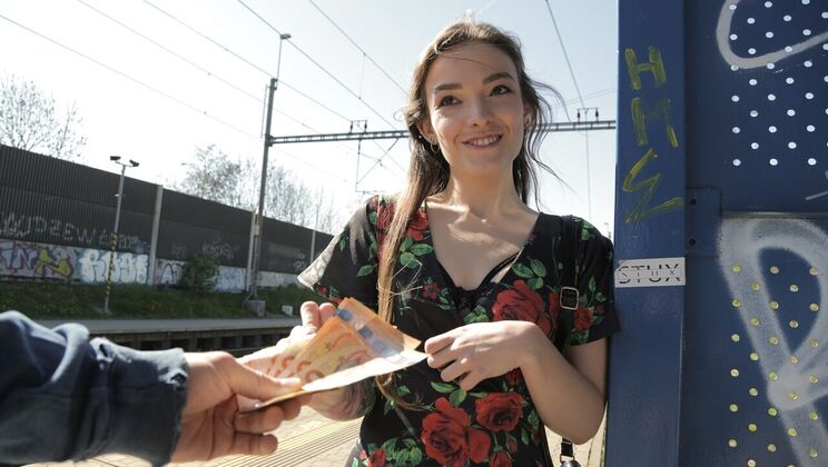 [PublicAgent] - Big Cock Fucks Tattooed Girl Outdoors - Max Dior - Kylie Nymphette