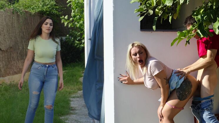 [SneakySex] - Skinny Blonde Scarlett Wild Outdoor Sex