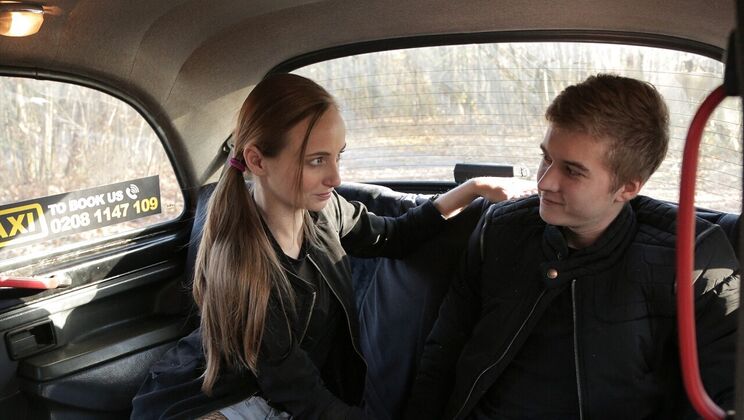 [FemaleFakeTaxi] - Reverse Cowgirl in a Taxi with Logan - Lady Bug - Logan Lech