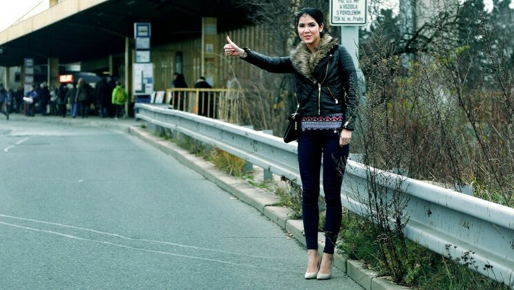 [StrandedTeens] - Dee's Outdoor Sex Adventure - Lady Dee