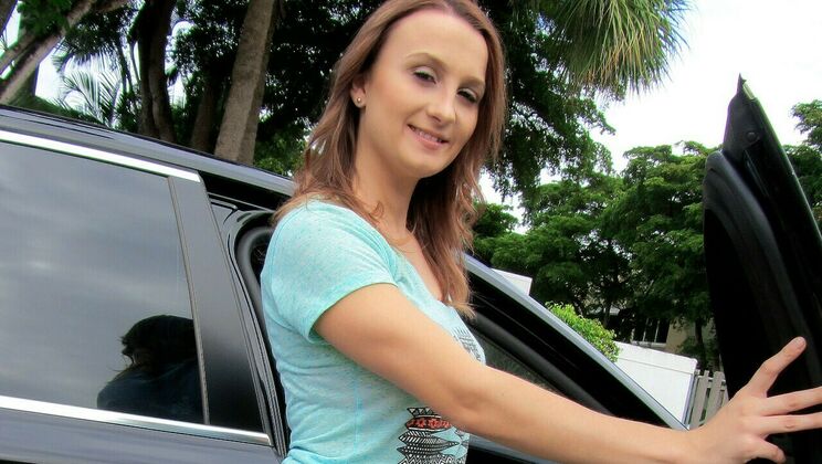 [StrandedTeens] - Dirty Indiana Cutie in Car Action - Sadie Leigh