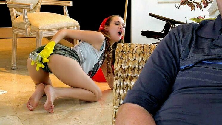 Samantha Hayes: A Girl on Her Knees