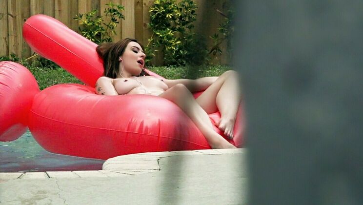 [PervsOnPatrol] - Scarlet Johnson's Big Tits Bounce During Cowgirl - Tony Rubino - Scarlet Johnson