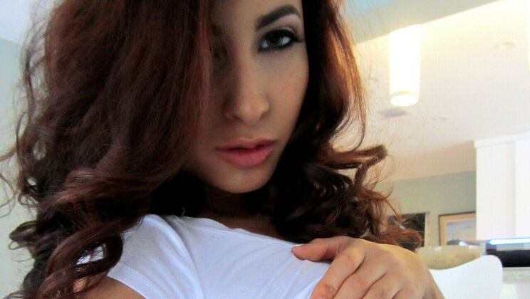 Latina Jade Jantzen's Round Booty