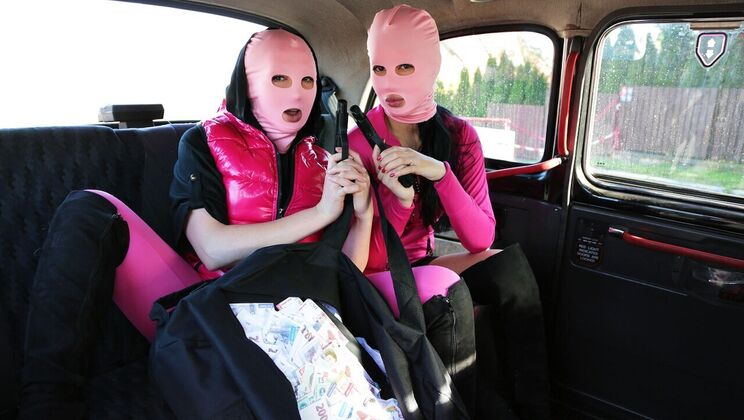 [FakeTaxi] - Voyeur Fun in London Streets - Kristof