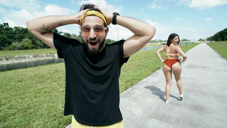 Deepthroat and Blowjob with Enhanced Body