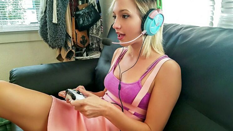 [MOFOSB-Sides] - Hot Gamer Girl Plays with Big Cock - Eliza Jane - Bash