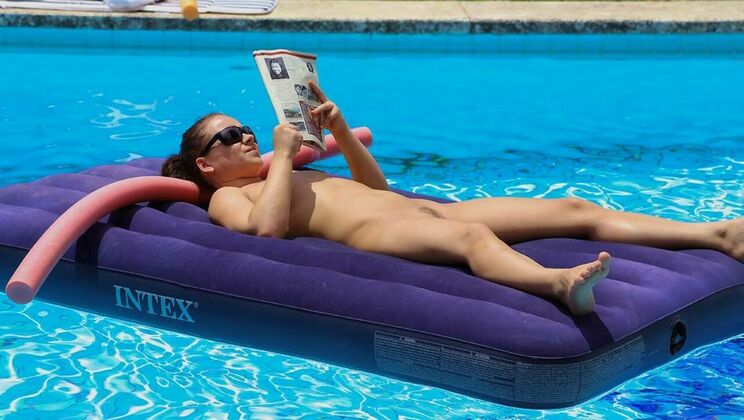 Wendy Moon's Outdoor Desires