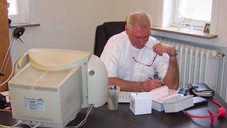 [Oldje] - Blonde Bombshell Zafira in a Deepthroat Scene - Zafira - Pitton