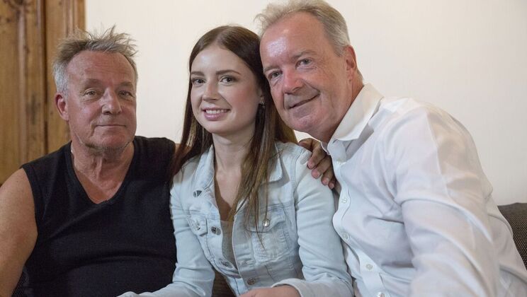 [Oldje] - Young Hostess Missionary & Pussy Worship