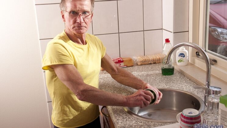 [Oldje] - John and Denise's Missionary Kitchen Love - John - Denise Sky