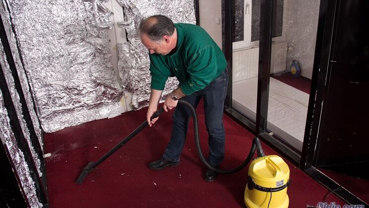 [Oldje] - Glasses Wearing Housekeeper Fucked - Linda Sweet - Erick