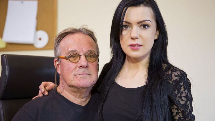 [Oldje] - Office Secretary Gets Facial Cumshot - Harry - Luize Saint