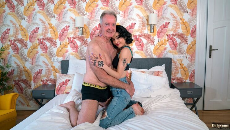 [Oldje] - Natural Tits Bouncing in Doggystyle Fuck