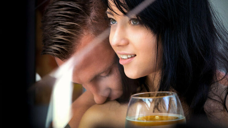 [SexArt] - Sexy Couple on the Beach with Close Up