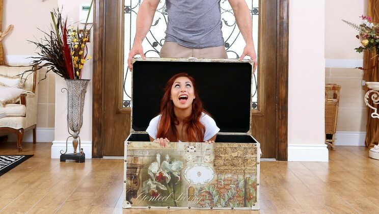 Petite Latina's Deepthroat and Cowgirl Ride