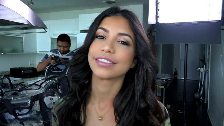 Small Tits Latina Veronica Rodriguez Blowjob