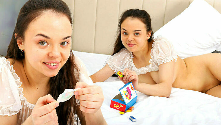 [ClubSweethearts] - Sweet Bubble Gum Clit Masturbation