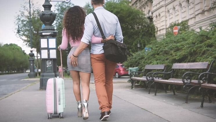 [PornWorld] - Latina Liv Revamped Rides Two Big Dicks at Once - Lutro - Liv Revamped - Mugur