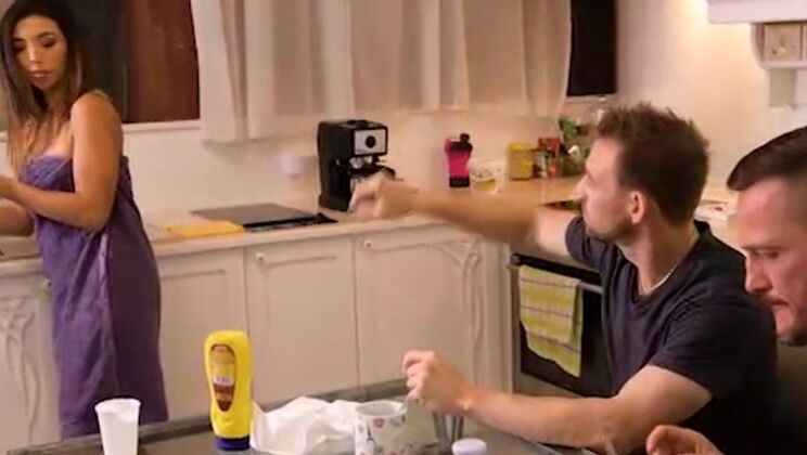 [PornWorld] - Pornstar Airbnb Adventure - Erik Everhard - Frida Sante - Yanick Shaft