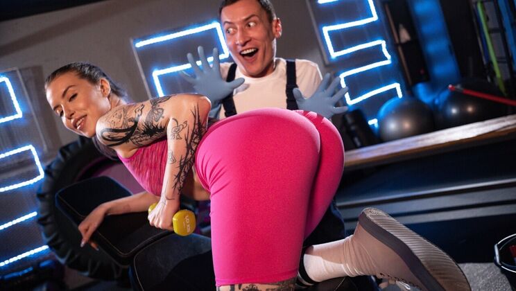 Charlie Dean's Deepthroat Skills